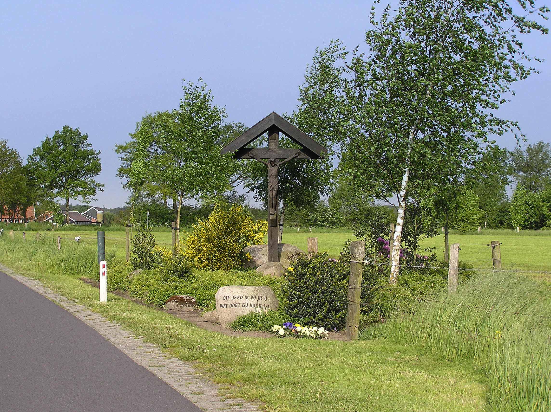 19. Landkruis aan de Voltherdijk in Beuningen