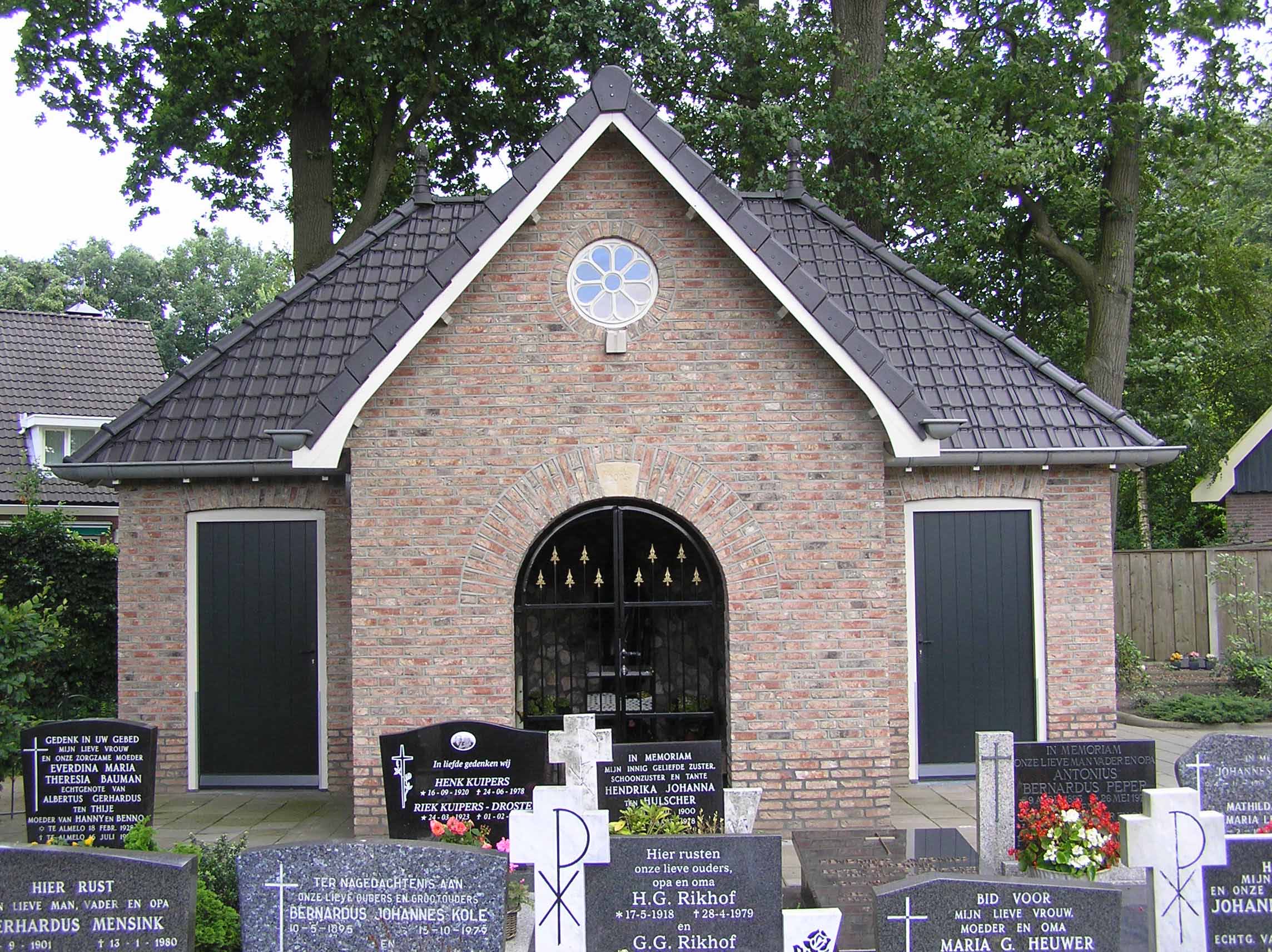 67. Mariakapel op kerkhof aan de Oude Kerkweg in Zenderen