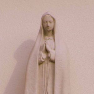 69. Mariabeeld aan gevel Hoofdstraat in Zenderen